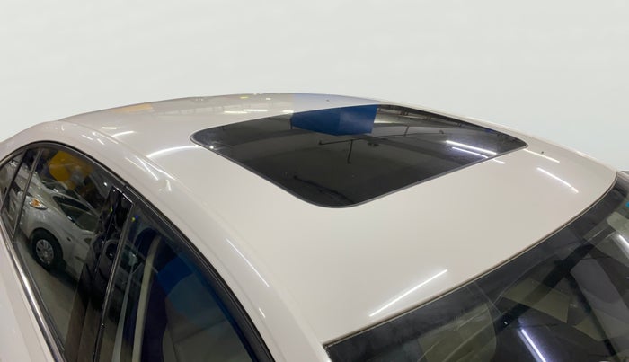 2022 Skoda SLAVIA STYLE 1.0L TSI AT, Petrol, Automatic, 33,393 km, Roof