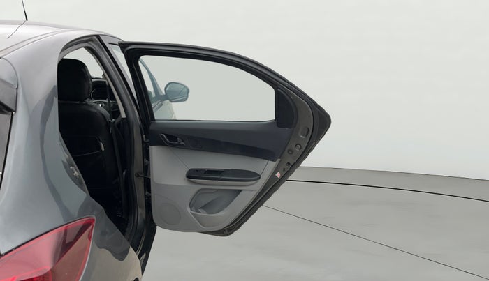 2022 Tata Tiago XT CNG, CNG, Manual, 67,292 km, RHS Rear Door