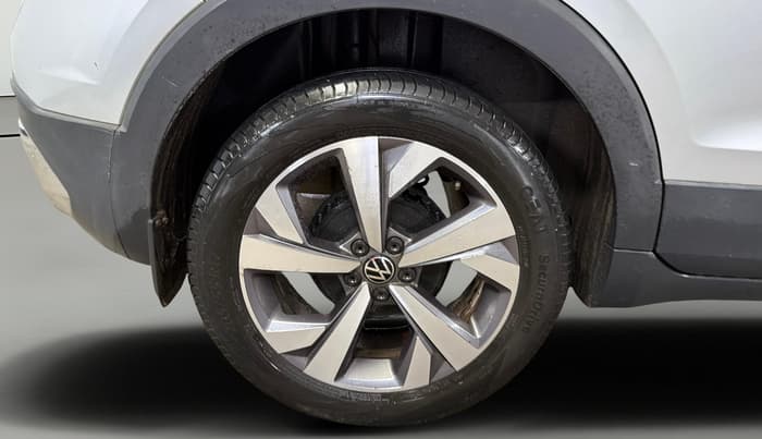 2022 Volkswagen TAIGUN TOPLINE 1.0 TSI MT, Petrol, Manual, 26,776 km, Right Rear Wheel