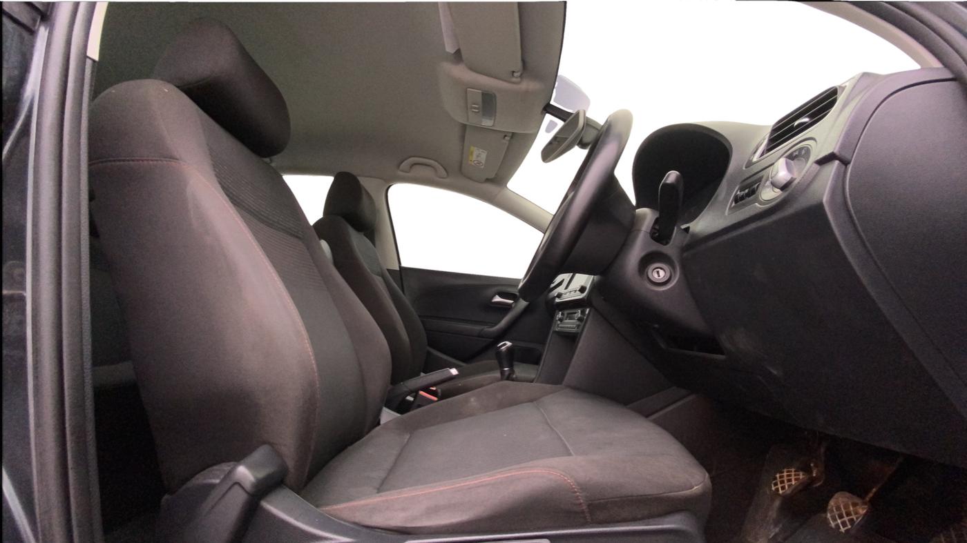 2022 Volkswagen Polo HIGHLINE PLUS 1.0, Petrol, Manual, 80,570 km, Right Side Front Door Cabin
