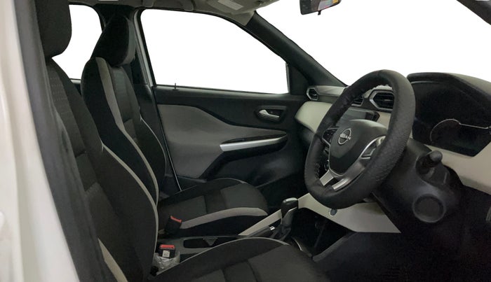 2021 Nissan MAGNITE XL TURBO CVT, Petrol, Automatic, 54,573 km, Right Side Front Door Cabin
