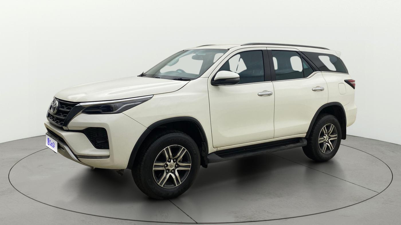 2023 Toyota Fortuner 4X2 AT 2.8 DIESEL, Diesel, Automatic, 50,235 km, Left Front Diagonal