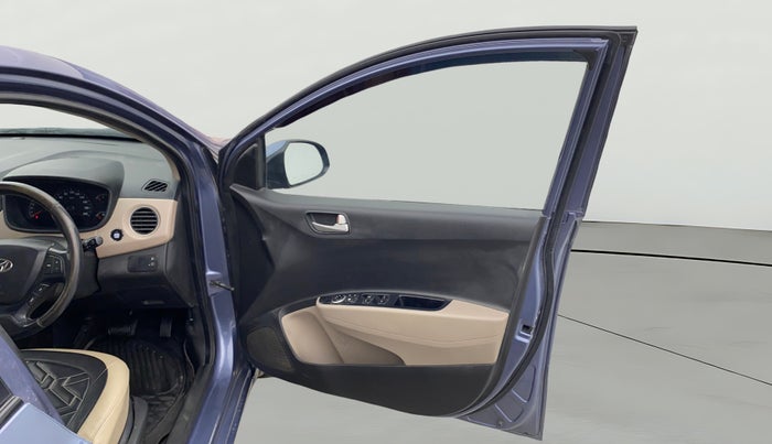 2015 Hyundai Xcent SX AT 1.2 (O), Petrol, Automatic, 79,338 km, RHS Front Door