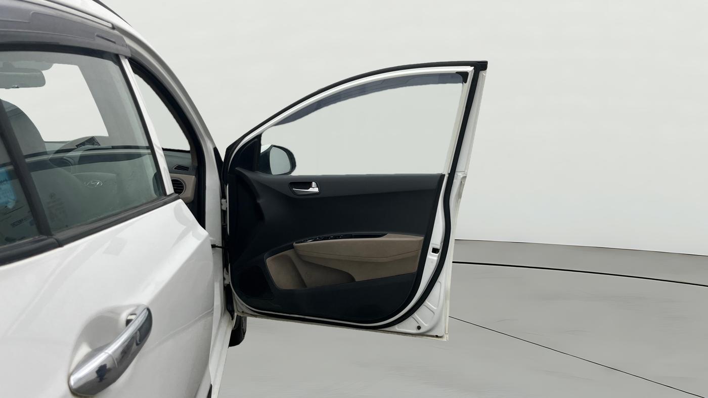 2019 Hyundai Grand i10 SPORTZ AT 1.2 KAPPA VTVT, Petrol, Automatic, 63,032 km, RHS Front Door