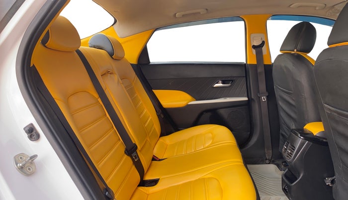 2024 Hyundai Verna SX 1.5 l MPI, Petrol, Manual, 36,728 km, Right Side Rear Door Cabin