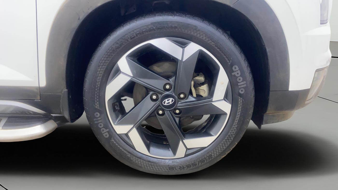 2022 Hyundai ALCAZAR PLATINUM 2.0 MT 7STR, Petrol, Manual, 49,667 km, Right Front Wheel