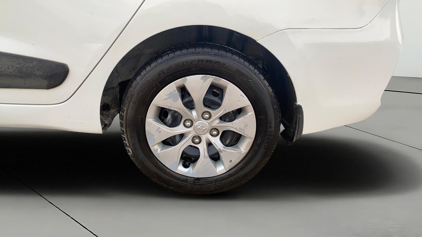 2017 Hyundai Xcent E+, Petrol, Manual, 69,046 km, Left Rear Wheel