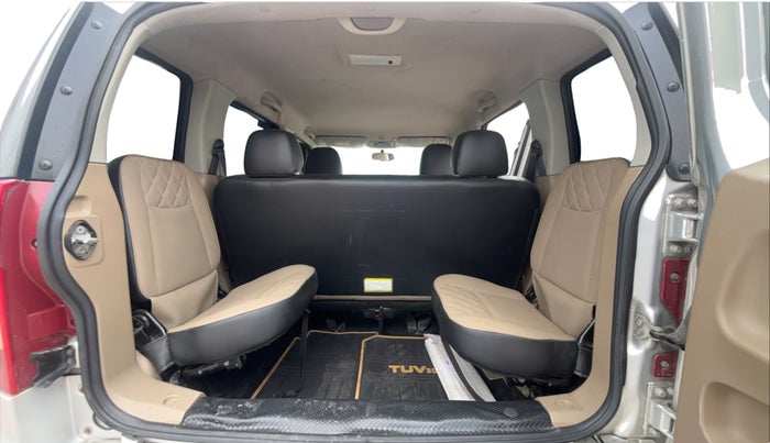 2017 Mahindra TUV300 T10, Diesel, Manual, 1,16,846 km, Third Seat Row ( optional )