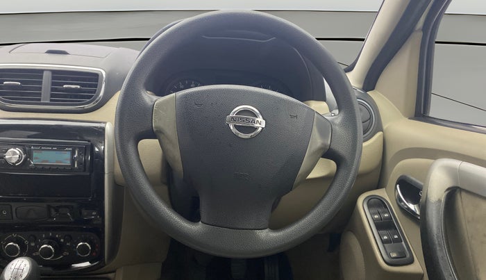 2013 Nissan Terrano XL D THP 110 PS, Diesel, Manual, 1,42,835 km, Steering Wheel Close Up