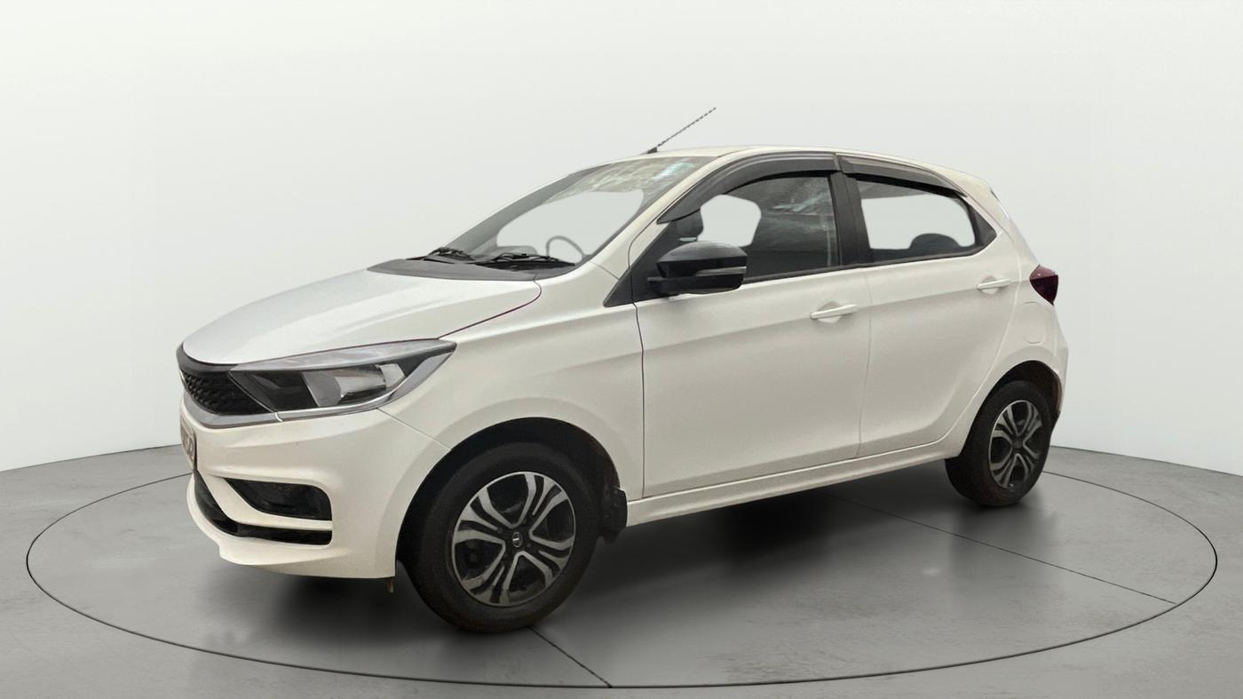 2022 Tata Tiago XT PETROL, Petrol, Manual, 31,544 km, Left Front Diagonal