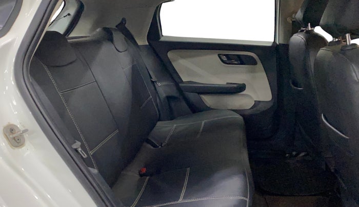 2021 Tata ALTROZ XM PLUS PETROL, CNG, Manual, 28,926 km, Right Side Rear Door Cabin