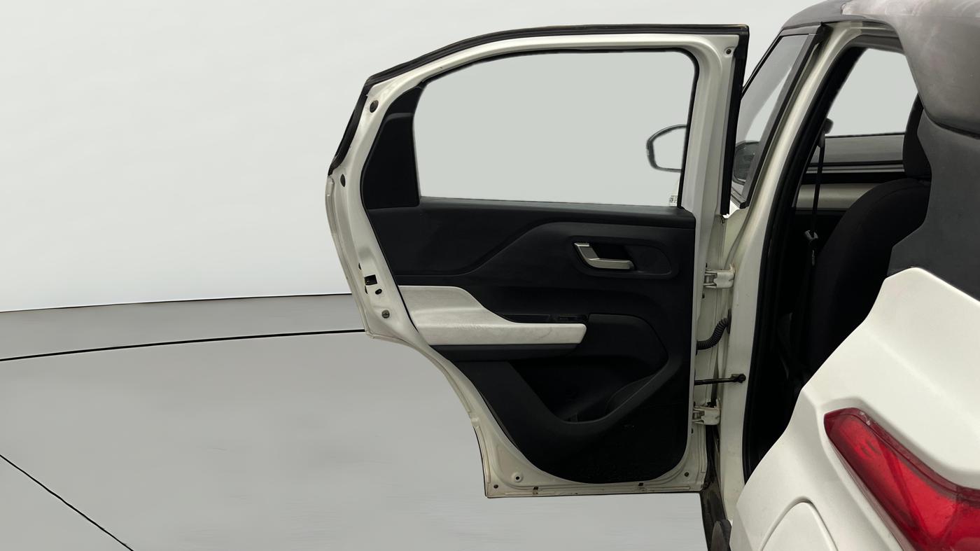 2023 Tata PUNCH CREATIVE  MT, Petrol, Manual, 15,089 km, LHS Rear Door