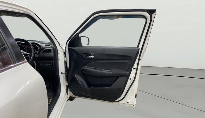 2023 Maruti Swift VXI, Petrol, Manual, 17,221 km, RHS Front Door