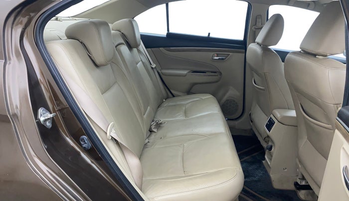 2019 Maruti Ciaz ALPHA 1.5 SHVS PETROL, Petrol, Manual, 57,322 km, Right Side Rear Door Cabin