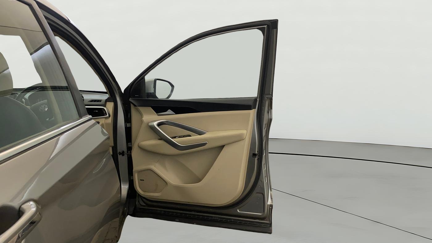 2021 MG HECTOR SHARP HYBRID 1.5 PETROL, Petrol, Manual, 81,270 km, RHS Front Door