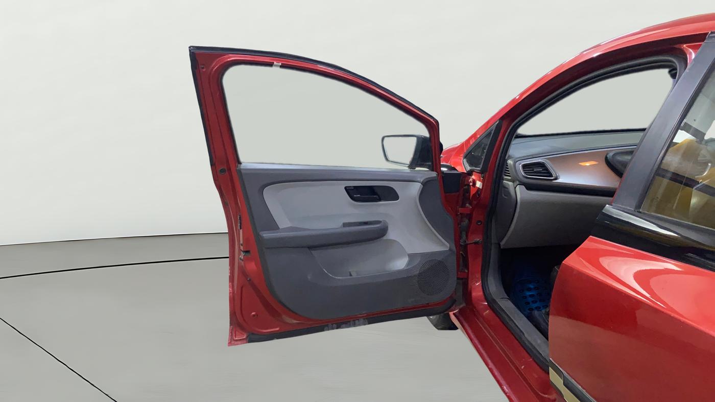 2020 Tata ALTROZ XT PETROL, Petrol, Manual, 68,396 km, LHS Front Door