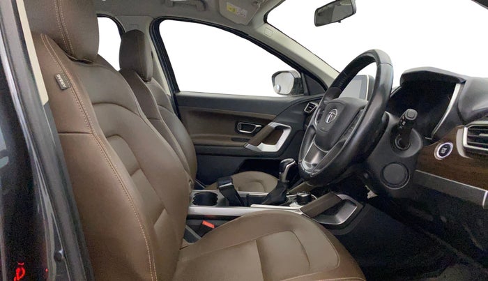 2021 Tata Harrier XZA 2.0L, Diesel, Automatic, 70,593 km, Right Side Front Door Cabin