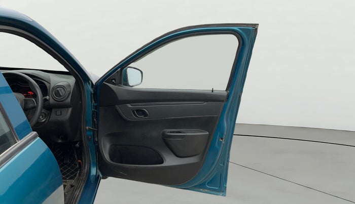 2020 Renault Kwid RXL, Petrol, Manual, 47,982 km, RHS Front Door