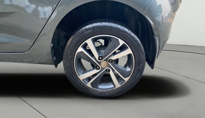 2021 Tata ALTROZ XZ PETROL, Petrol, Manual, 86,060 km, Left Rear Wheel