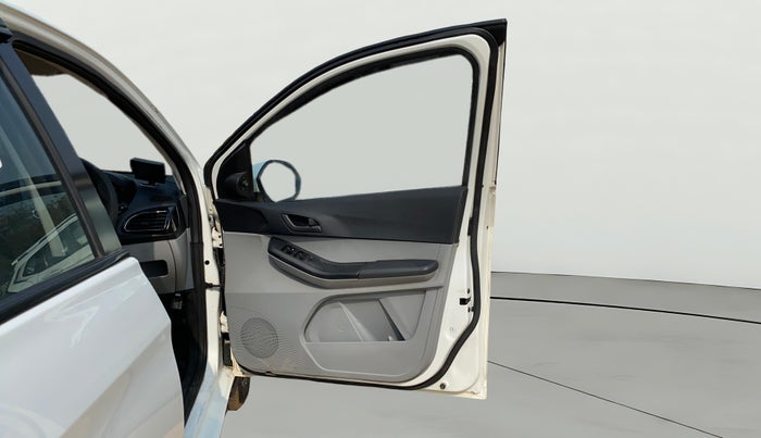 2021 Tata Tiago XZ PETROL, Petrol, Manual, 54,320 km, RHS Front Door