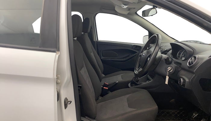 2018 Ford New Figo TREND 1.2 PETROL, Petrol, Manual, 41,186 km, Right Side Front Door Cabin