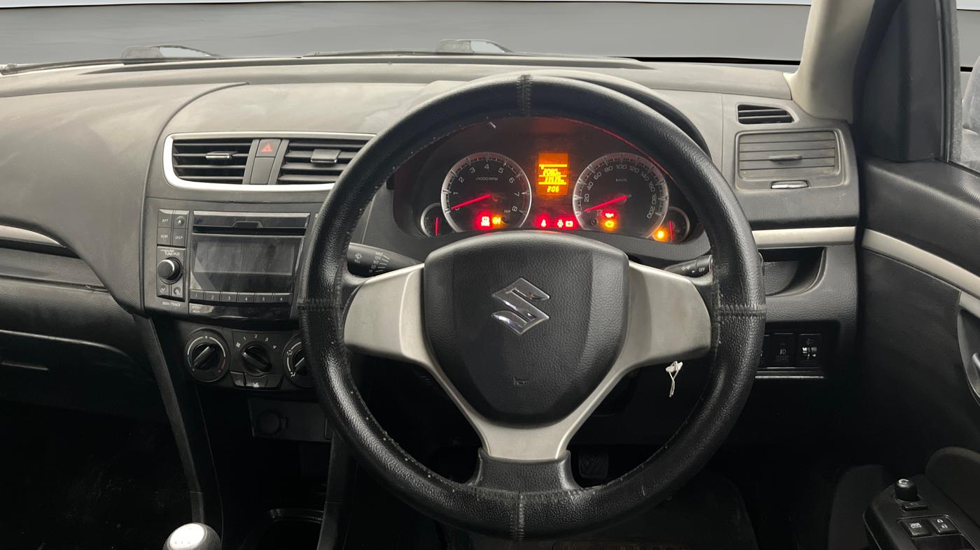 2015 Maruti Swift VXI, Petrol, Manual, 33,517 km, Steering Wheel Close Up