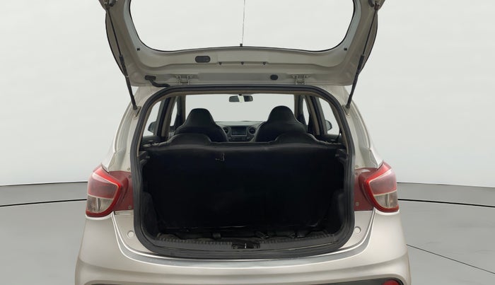 2018 Hyundai Grand i10 SPORTZ 1.2 KAPPA VTVT, Petrol, Manual, 82,935 km, Boot Open Zoomed View