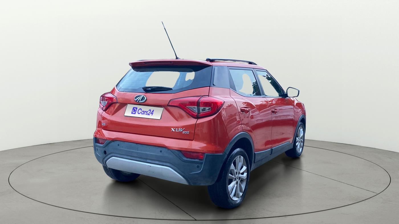2019 Mahindra XUV300 W8 1.2 PETROL, Petrol, Manual, 80,467 km, Right Back Diagonal