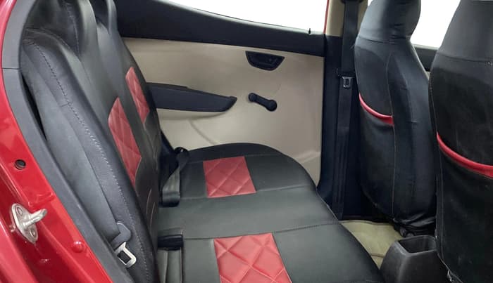 2015 Hyundai Eon MAGNA +, Petrol, Manual, 56,175 km, Right Side Rear Door Cabin