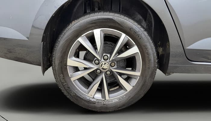 2023 Skoda SLAVIA STYLE 1.5L TSI DSG, Petrol, Automatic, 20,509 km, Right Rear Wheel