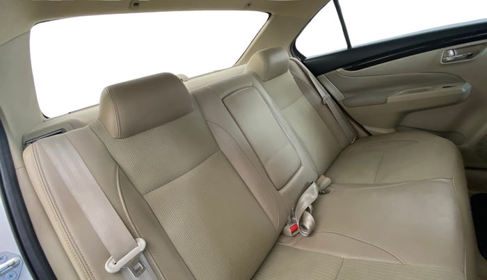 2016 Maruti Ciaz ZXI, Petrol, Manual, 19,342 km, Right Side Rear Door Cabin