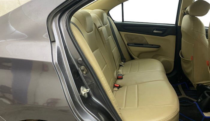 2018 Honda Amaze 1.2L I-VTEC S, Petrol, Manual, 1,43,926 km, Right Side Rear Door Cabin