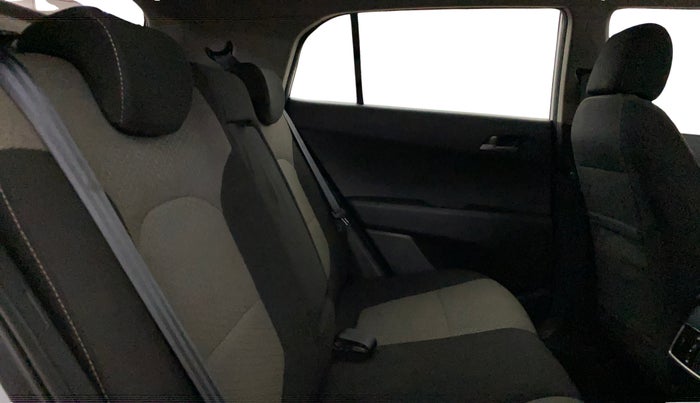 2015 Hyundai Creta SX PLUS 1.6 PETROL, Petrol, Manual, 26,558 km, Right Side Rear Door Cabin