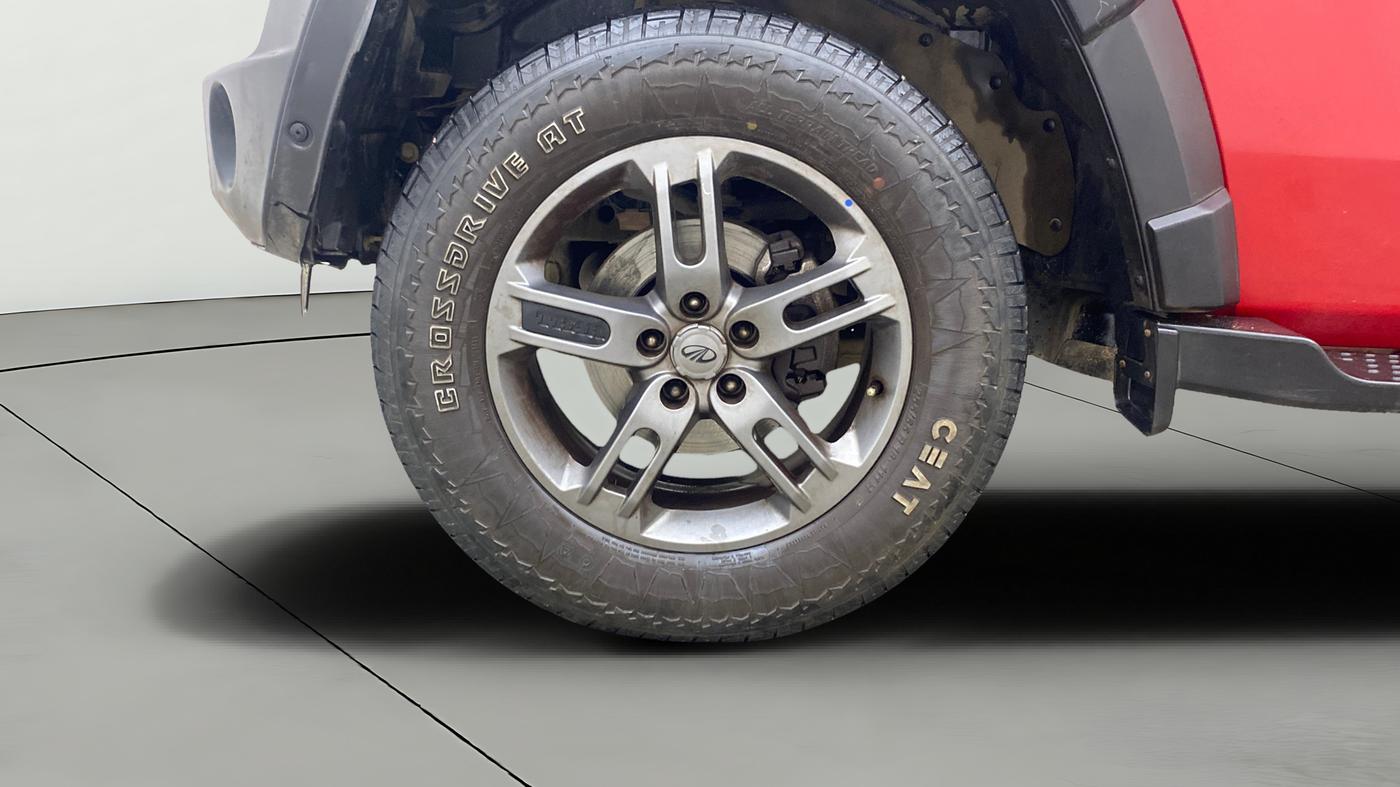 2022 Mahindra Thar LX HARD TOP 4WD MT, Diesel, Manual, 49,589 km, Left Front Wheel