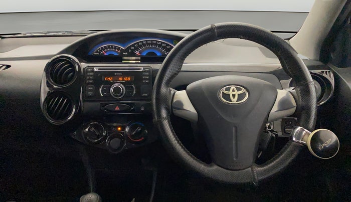 2015 Toyota Etios CROSS 1.2 G, Petrol, Manual, 70,549 km, Steering Wheel Close Up