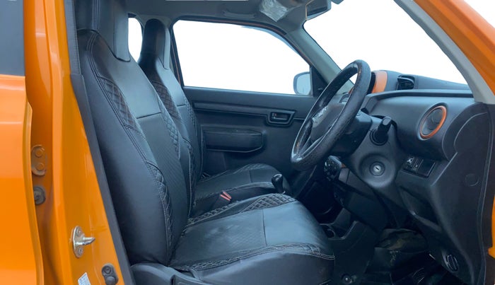 2019 Maruti S PRESSO VXI+, CNG, Manual, 1,12,306 km, Right Side Front Door Cabin