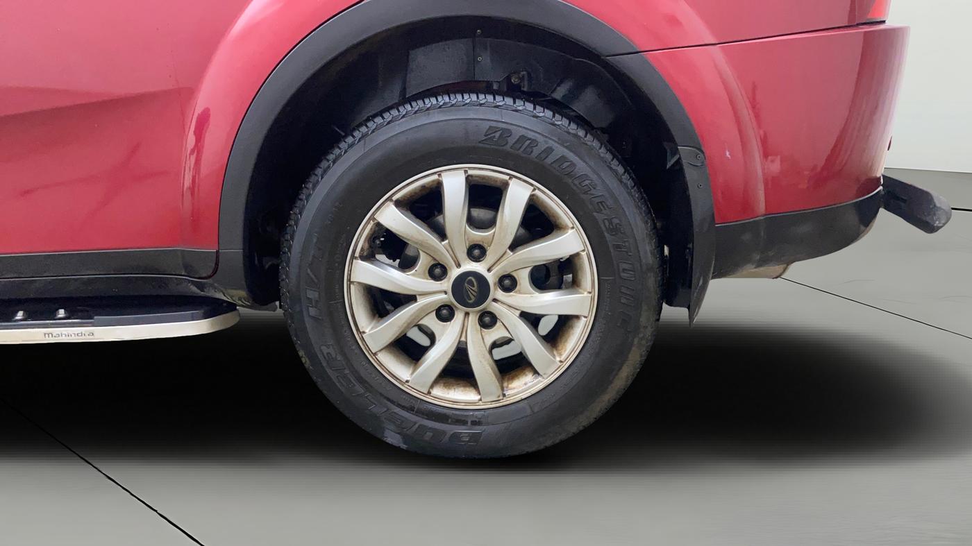 2019 Mahindra XUV500 W9 AT, Diesel, Automatic, 61,586 km, Left Rear Wheel