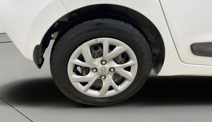 2018 Hyundai Grand i10 SPORTZ 1.2 KAPPA VTVT, Petrol, Manual, 82,973 km, Right Rear Wheel