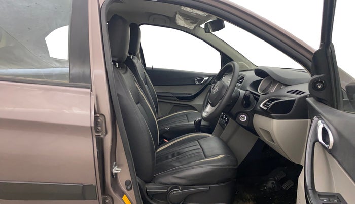 2016 Tata Tiago XZ PETROL, Petrol, Manual, 12,101 km, Right Side Front Door Cabin