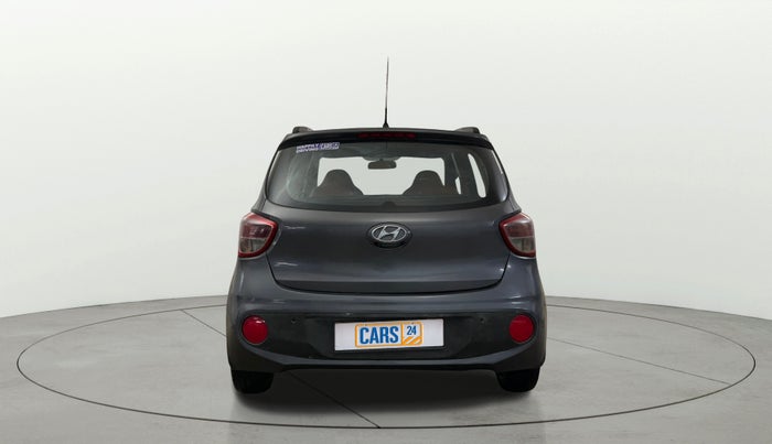 2017 Hyundai Grand i10 SPORTZ (O) 1.2 KAPPA VTVT, Petrol, Manual, 99,348 km, Back/Rear