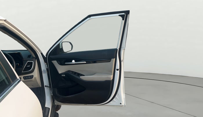 2019 KIA SELTOS GTX PLUS AT 1.5 DIESEL, Diesel, Automatic, 84,492 km, RHS Front Door