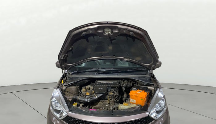 2017 Tata Tiago XT PETROL, Petrol, Manual, 73,175 km, Open Bonet