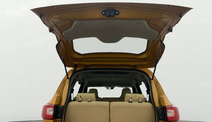 2022 Renault TRIBER RXT AMT, Petrol, Automatic, 14,440 km, Boot Door Open