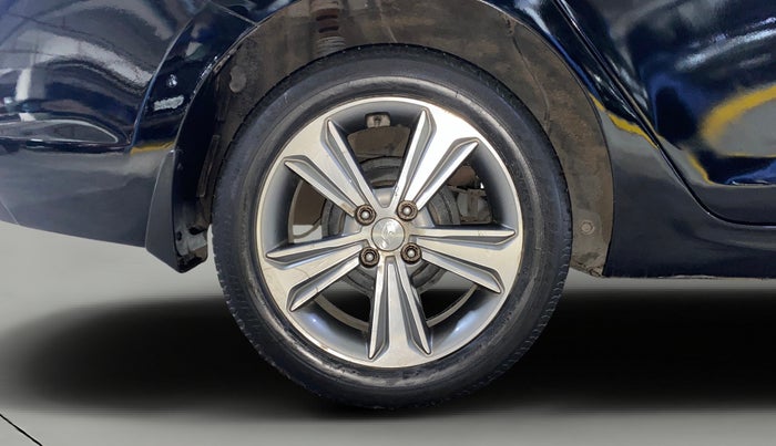 2018 Hyundai Verna 1.6 VTVT SX O, Petrol, Manual, 29,011 km, Right Rear Wheel