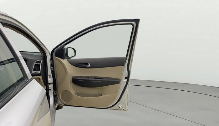 2013 Hyundai i20 SPORTZ 1.4 CRDI, Diesel, Manual, 45,317 km, RHS Front Door