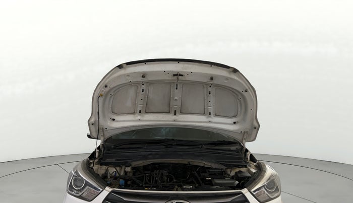 2016 Hyundai Creta E PLUS 1.6 PETROL, CNG, Manual, 1,25,577 km, Open Bonet