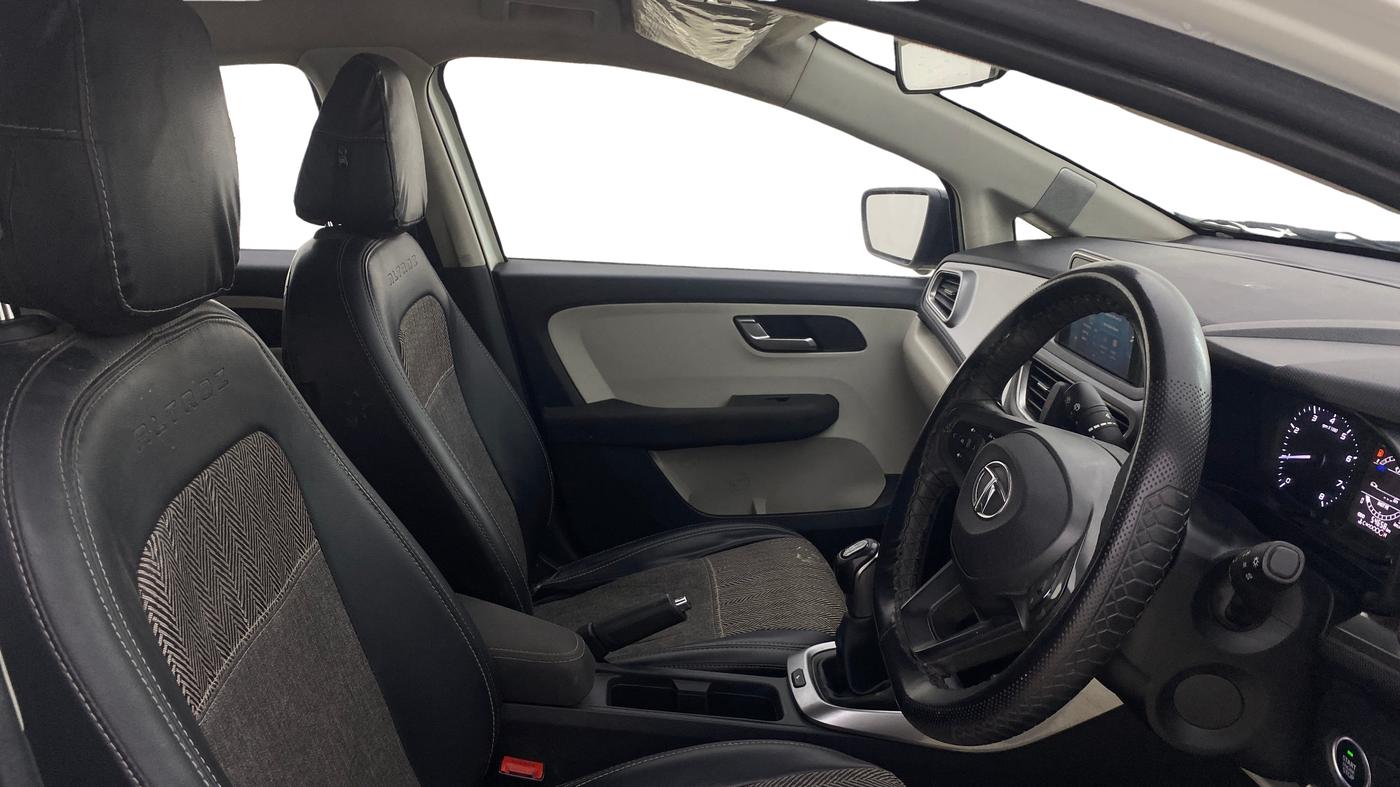 2022 Tata ALTROZ XZ PETROL, Petrol, Manual, 54,827 km, Right Side Front Door Cabin