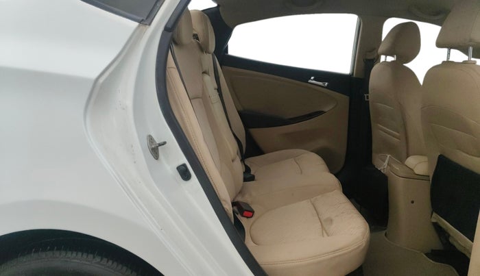 2013 Hyundai Verna FLUIDIC 1.6 VTVT SX, Petrol, Manual, 76,331 km, Right Side Rear Door Cabin