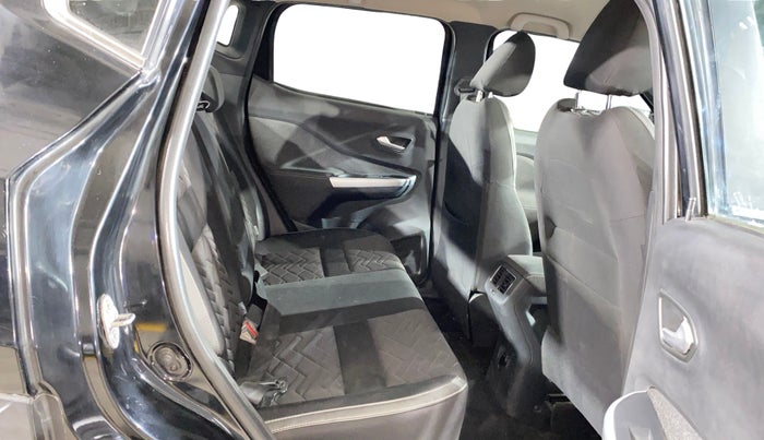 2022 Nissan MAGNITE XV PREMIUM, Petrol, Manual, 10,015 km, Right Side Rear Door Cabin