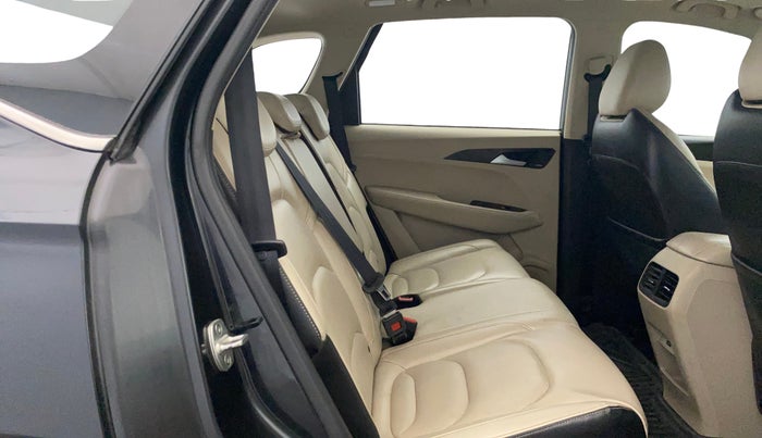 2021 MG HECTOR SHARP 2.0 DIESEL, Diesel, Manual, 53,622 km, Right Side Rear Door Cabin